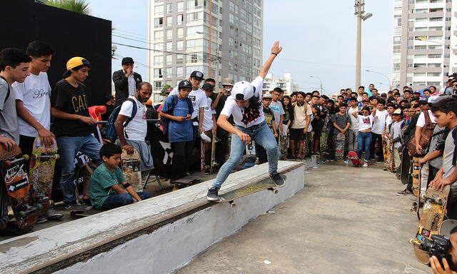 Día Internacional del Skate: Aficionados recorrieron principales avenidas de Lima para celebrarlo [FOTOS]