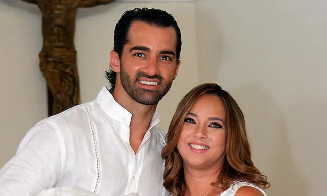 Adamari López es pareja del coreógrafo español Toni Costa.