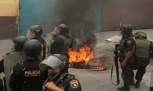 Violento desalojo en Trujillo [FOTOS]