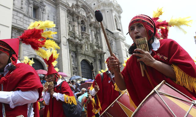 Festividad de Virgen de la Candelaria llena de color las calles de Lima | FOTOS 