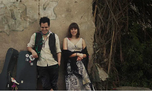 Alejandro y María Laura estrenan "Agüita del equilibrio" Alejandro y María Laura estrenan "Agüita del equilibrio"