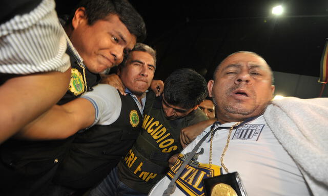 Accidentada llegada de presunto asesino de José Yactayo a sede de Dirincri [FOTOS]