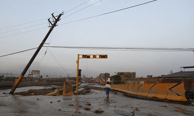 Huachipa: una madrugada de tristeza y desolación vivieron damnificados en Carapongo |FOTOS