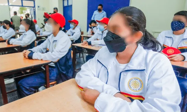 El ministro de Educación confirmó que el próximo 13 de marzo iniciarán las clases escolares. Foto: Andina    