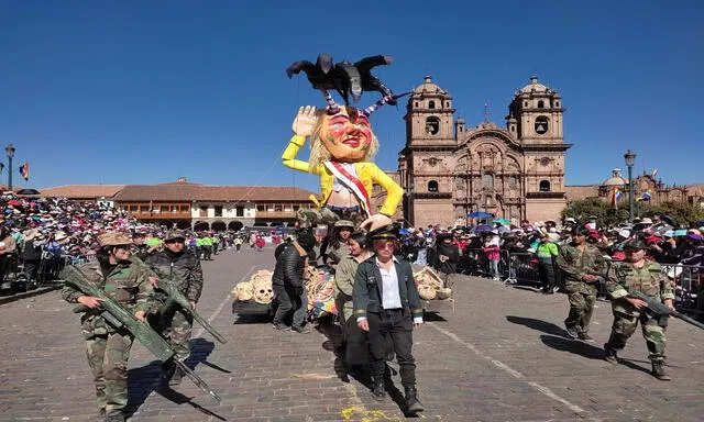 "The Shameless" in the parade for the jubilee month of Cusco (left) and when it was dismantled (right). Photo: LR composition/ Jazmín Ceras/ courtesy   