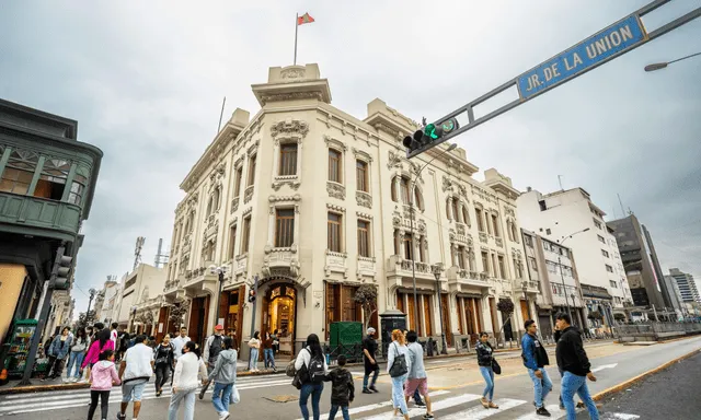  En 2013, el Jirón de la Unión fue considerado la sexta calle más cara de Sudamérica por Colliers International. Foto: Rodolfo Contreras.   