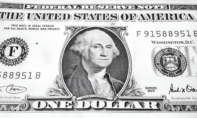 Dólar americano del año 2001. Foto: 123RF Dólar americano del año 2001. Foto: 123RF