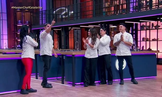 Emotiva despedida a Rey Grupero en el reality show MasterChef Celebrity México. Foto: Instagram masterchefmx   