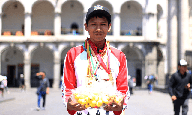  Deportista quiere seguir creciendo en el ajedrez. Foto: Ozono televisión    