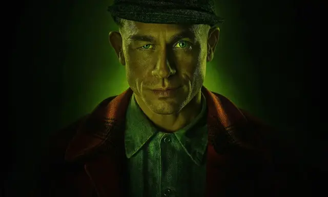 Charlie Hunnam es Ed Gein. Foto: Captura Netflix Charlie Hunnam es Ed Gein. Foto: Captura Netflix