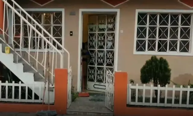 Casa donde dejaron c   