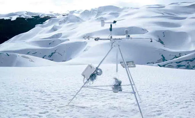 National Geographic Society instaló el pasado 25 de julio una estación metereológica debajo de la cumbre del nevado Ausangate, en la región Cusco. 25 caracteres