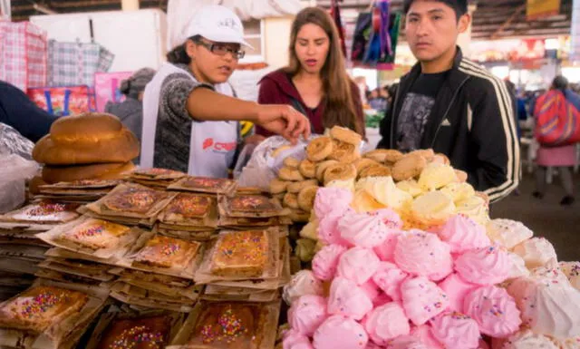 Durante la Semana Santa se ofrecen ferias donde se expenden dulces tradicionales. Foto: Walter Coraza