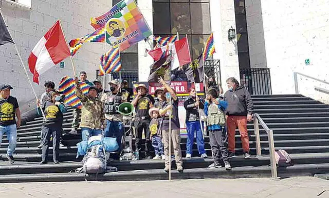 Marcha. En Arequipa los etnocaceristas y seguidores de Antauro Humala anunciaron que inscribirán partido político.