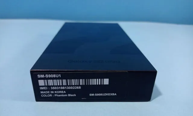 Parte inferior de la caja del Samsung Galaxy S22 Ultra