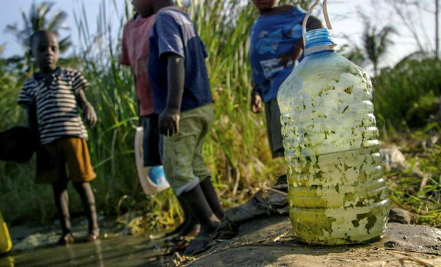 África: ciudad de Zimbabue podría recurrir al agua de alcantarillado para abastecer a la población