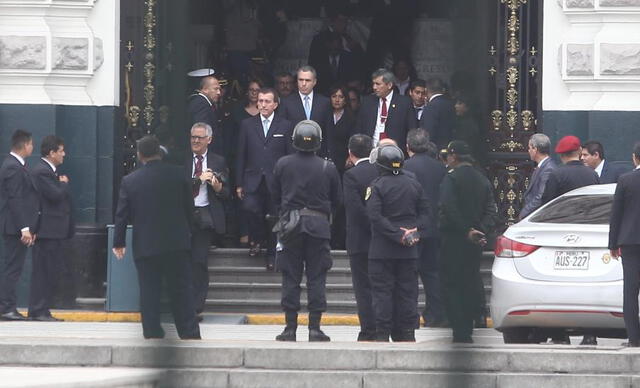 Salida de premier del Congreso. Foto: Michael Ramón/La República