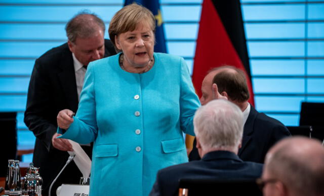 Angela Merkel tuvo dos días de arduas negociaciones entre los conservadores y los socialdemócratas. Foto: AFP.
