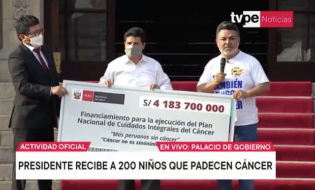 12.5.2022 | Reacciones a la presencia de Andrés Hurtado en Palacio de Gobierno junto a Pedro Castillo. Foto: captura Twitter