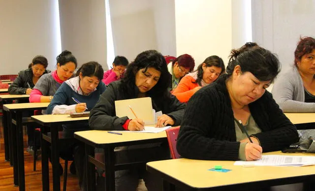 Docentes cobrarán un nuevo sueldo a partir de noviembre. Foto: La República.   