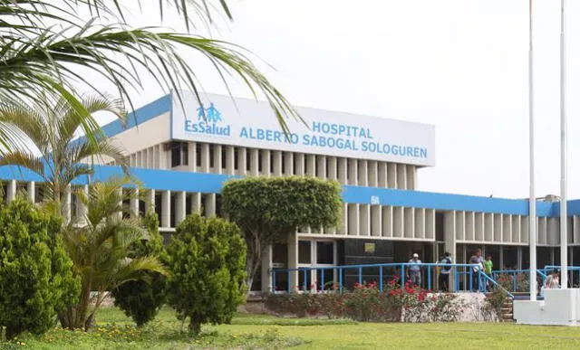Exteriores del Hospital Alberto Sabogal Sologuren ubicado en Bellavista, Callao. Foto: Essalud.   