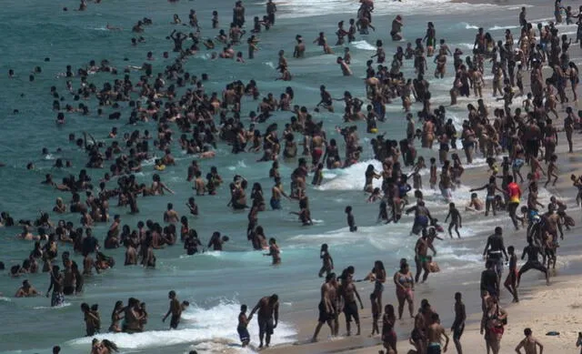 Brasil: Playas de Río de Janeiro vuelven registrar aglomeraciones de bañistas en medio de la pandemia