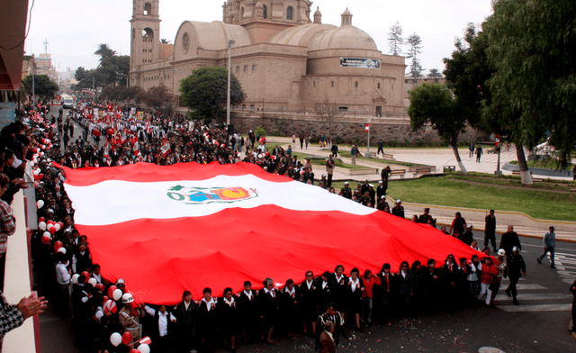Día de la Bandera en Perú