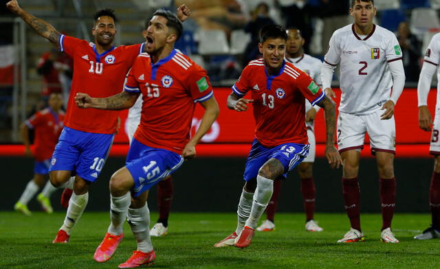 Erick Pulgar marcó los dos tantos de Chile. Foto: Conmebol