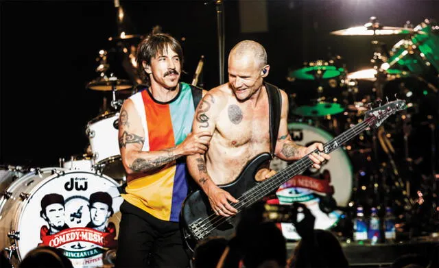 Flea es el bajita de la banda estadounidense Red Hot Chili Peppers