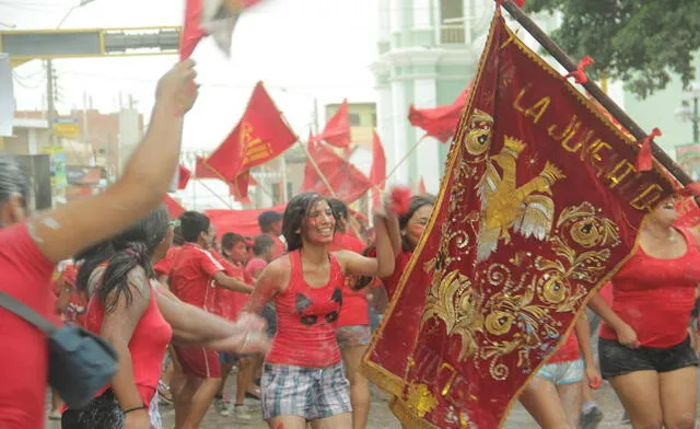 Diferentes banderas saldrán a disfrutar de los carnavales en Catacaos. Foto: Municipalidad de Catacaos.