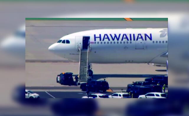 The flight must be evacuated and the passegners were safe on land. Photo GLR Composition / NBC News. The flight must be evacuated and the passegners were safe on land. Photo GLR Composition / NBC News.