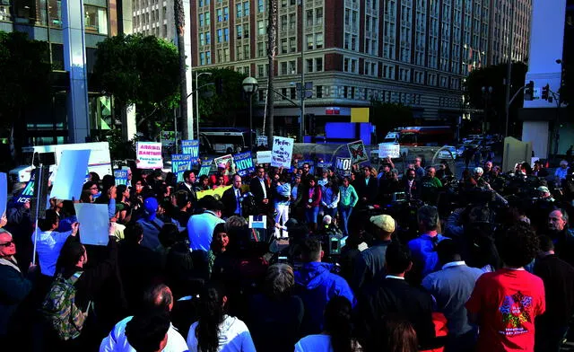 Many protests were happening on the "sanctury cities" due to the ICE pression to colaborate with them in immigration's detentions. Photo: AFP News Many protests were happening on the "sanctury cities" due to the ICE pression to colaborate with them in immigration's detentions. Photo: AFP News