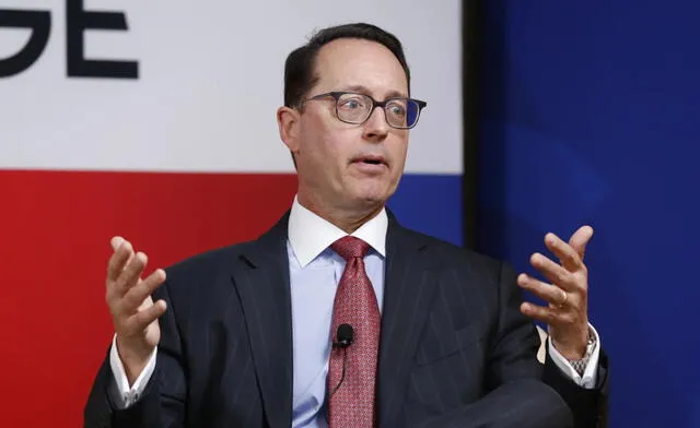 Tim Wentworth, Walgreens CEO, justified the closures as a long-term strategy to improve the company. Photo: NBC News Tim Wentworth, Walgreens CEO, justified the closures as a long-term strategy to improve the company. Photo: NBC News