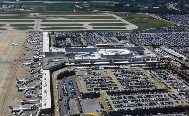  El aeropuerto más transido en el mundo es el internacional Hartsfield-Jackson, en Atlanta. Foto: El Clarín   