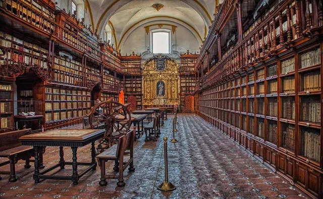  Al ser una biblioteca de corte seminarista permitía, además, que el margen de lectura fuera amplio y no solo se adscribiera al conocimiento vasto sobre Dios y su Iglesia. Foto: MP   