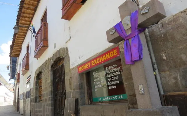 Las calles aledañas a la Plaza Mayor de Cusco albergan antiguas historias.