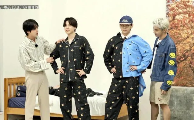 Jimin y Taehyung modelan pijamas y almohadas de la colección de Jin. Foto: HYBE Merch