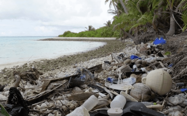 Toneladas de plástico halladas en una isla del fin del mundo [FOTOS]