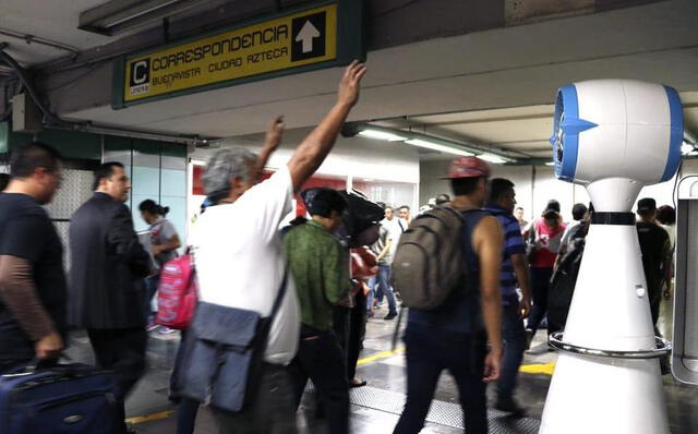 Hidroventiladores ubicados en el Metro CDMX. (Foto: Milenio)