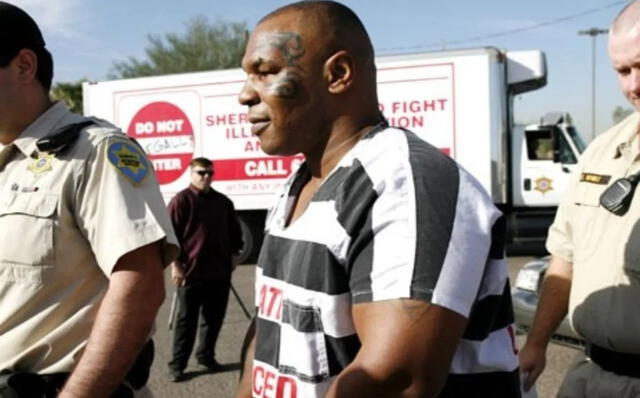  La figura de Mike Tyson sigue siendo una de las más icónicas del deporte, y su legado como boxeador y como persona continúa siendo objeto de debate y análisis. Foto: Medio Tiempo   