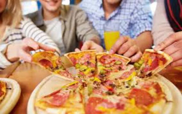 Consumo de pizza cae por desaceleración económica 