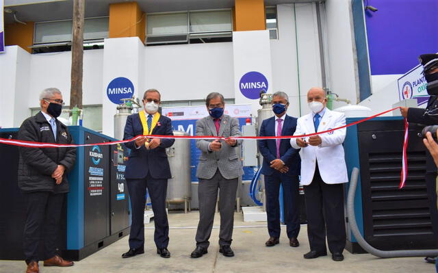 Inauguración de la planta generadora de oxígeno medicinal en el Hospital Casimiro Ulloa. Foto: Municipalidad Distrital de Miraflores   