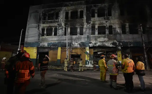  Incendio en Nicolini dejó 2 jóvenes muertos. Foto: Jenny Vladivia   