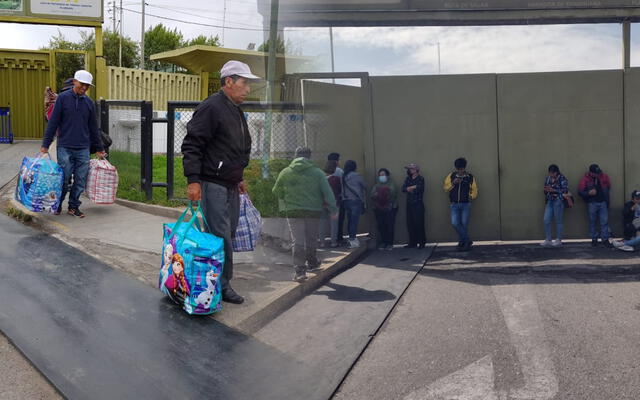 Arequipa. pasajeros llegaron al terminal terrestre con la ilusión de viajar. Foto LR
