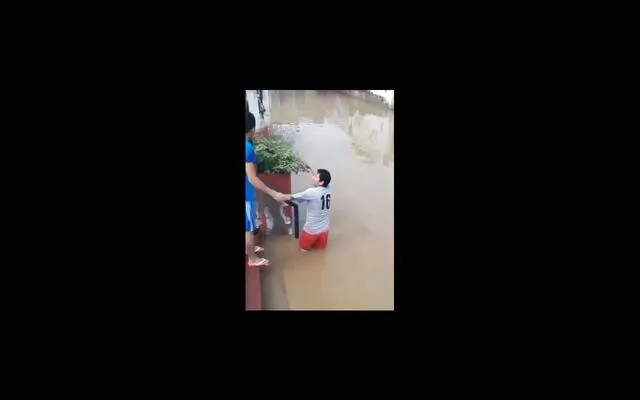 Lluvias provocan desborde del río Piura | VIDEO