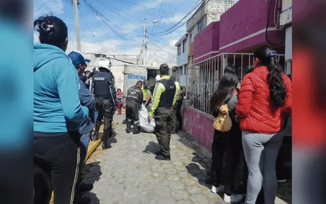 La pareja murió al caer desde una terraza en Quito, Ecuador.