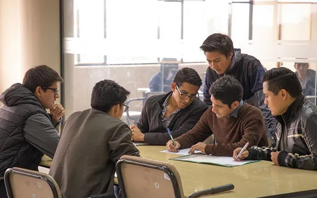  Estudiantes se preparan en las mejores universidades del Perú. Foto: Gobierno del Perú   
