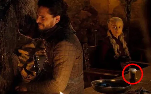  One of the most criticized moments of the ending was a Starbucks Coffe-cup that was showed on the final cut. Photo: HBO    