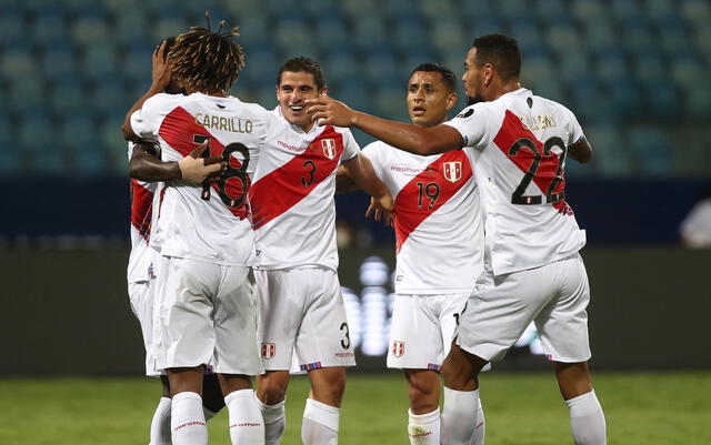 Perú superó a Colombia con goles de Sergio Peña y Yerry Mina en contra. Foto: Selección Peruana