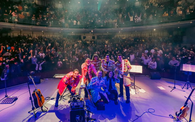 Músicos peruanos, llenaron dos fechas seguidas en conocido teatro.